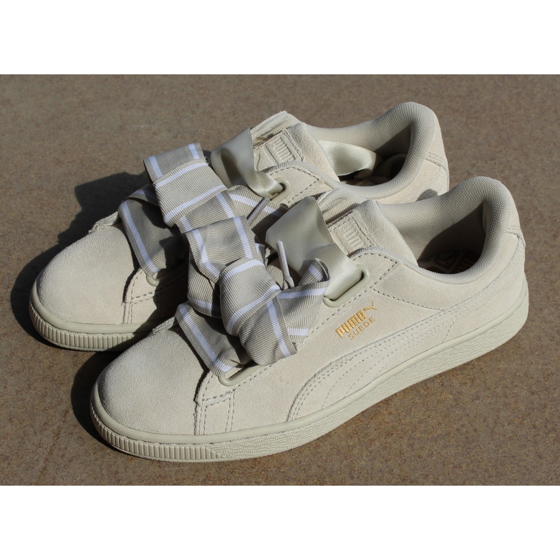 Sneakersy  Puma Suede Heart Satin II 364084 04